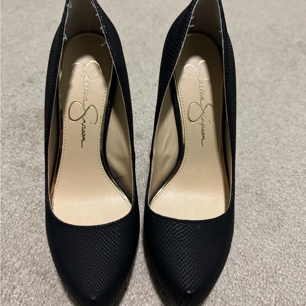 Jessica Simpson Black Textured Heels